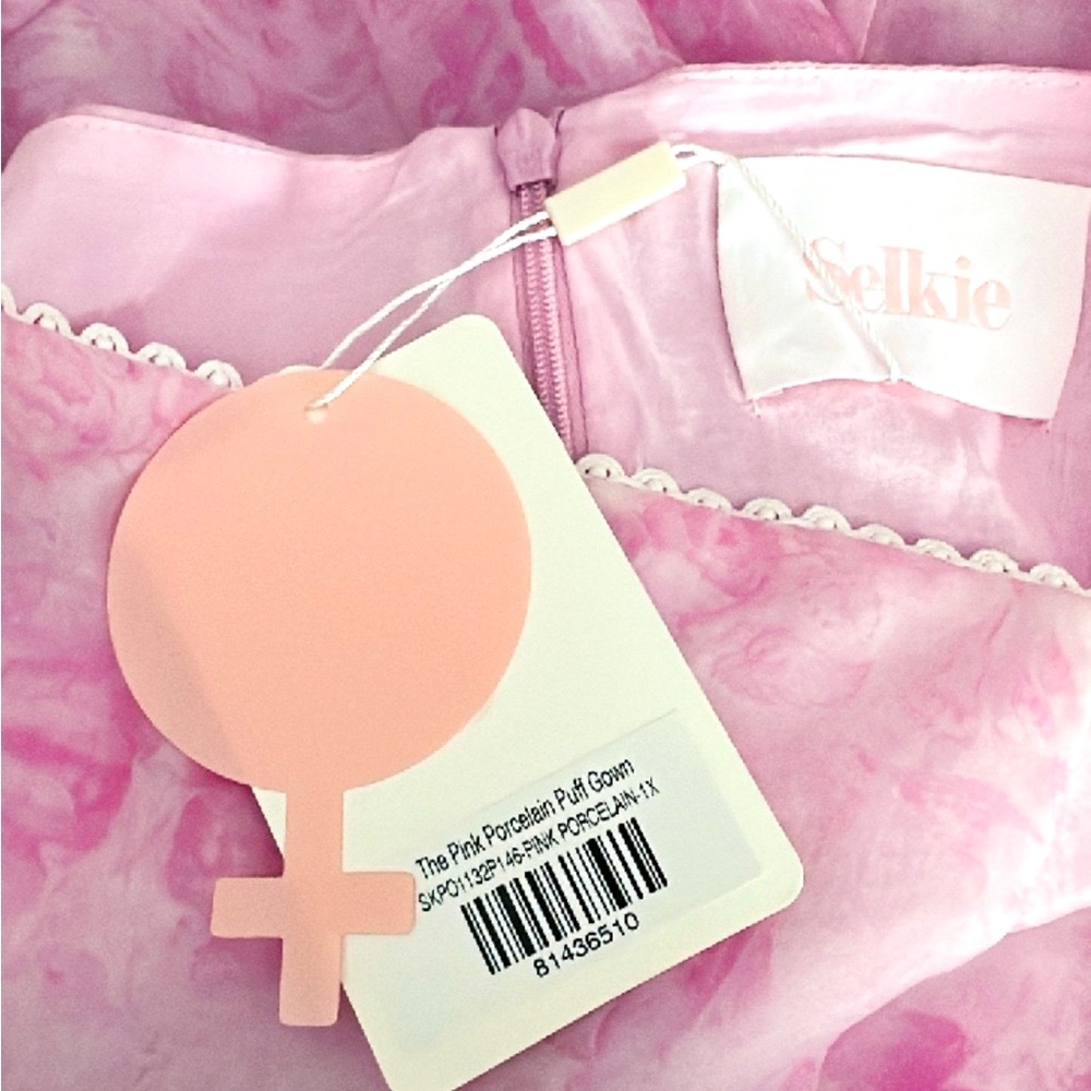 Selkie Pink Porcelain Puff Gown - Picture 4 of 7